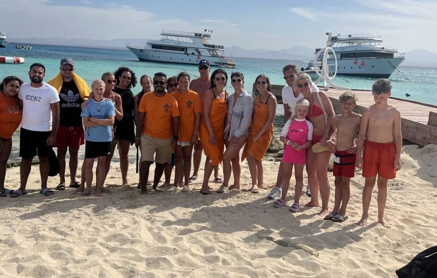 Paradise Island Full-Day Snorkeling Trip