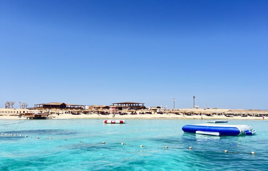 Paradise Island Full-Day Snorkeling Trip